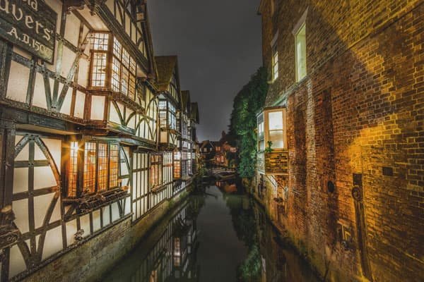 Same Day Courier Services Canterbury 1 Canterbury Same Day Courier Service | MPC Couriers